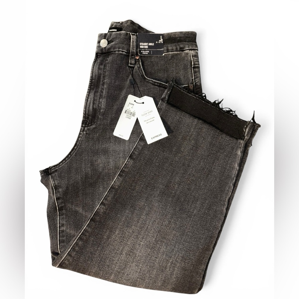 NWT Women’s Express Straight Ankle High Waist Flexx Jeans -Size Large